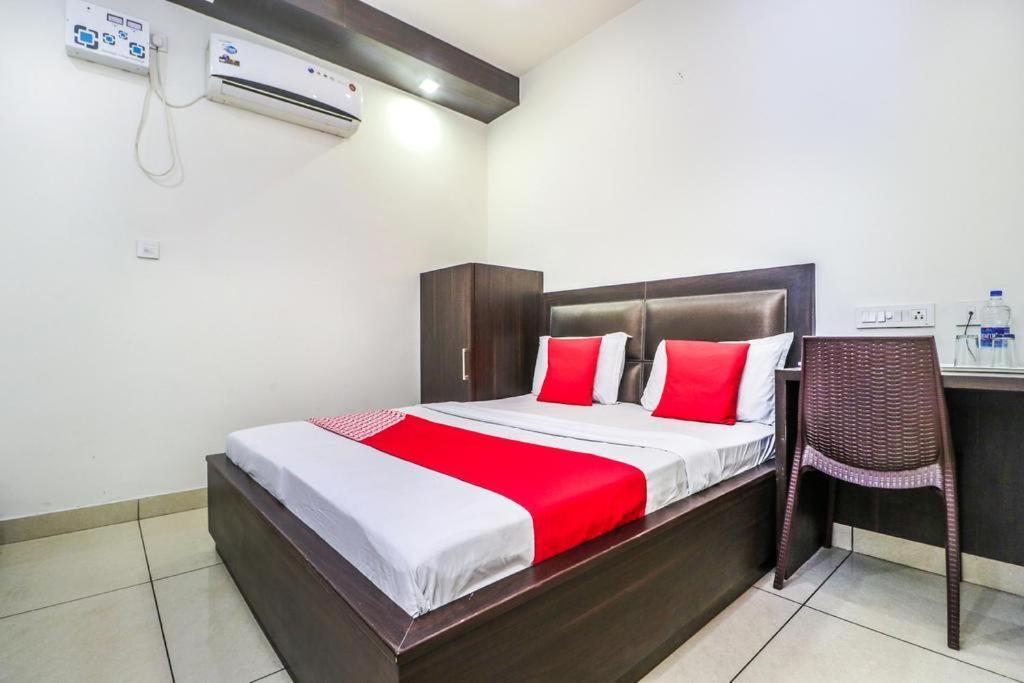 Hotel Sartaj Ludhiana Exterior foto